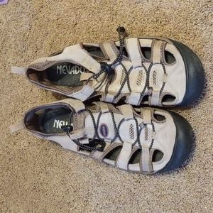 Men's Nevada water shoes. Large size (12?)